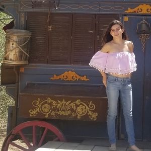 Forever 21 Tops - Off the shoulder, crop top Forever 21 Tops - Off the shoulder, crop top